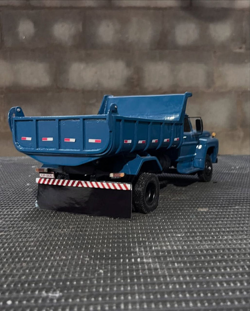 Miniatura Ford F-600 Basculante - Escala 1/24